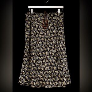Briggs New York Brown/ Flower Skirt.  Size L